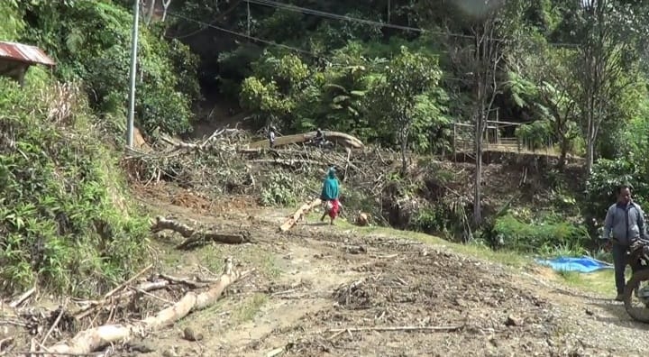 Tiga Desa di Mehalaan Mamasa, Terisolir Akibat Tanah Longsor