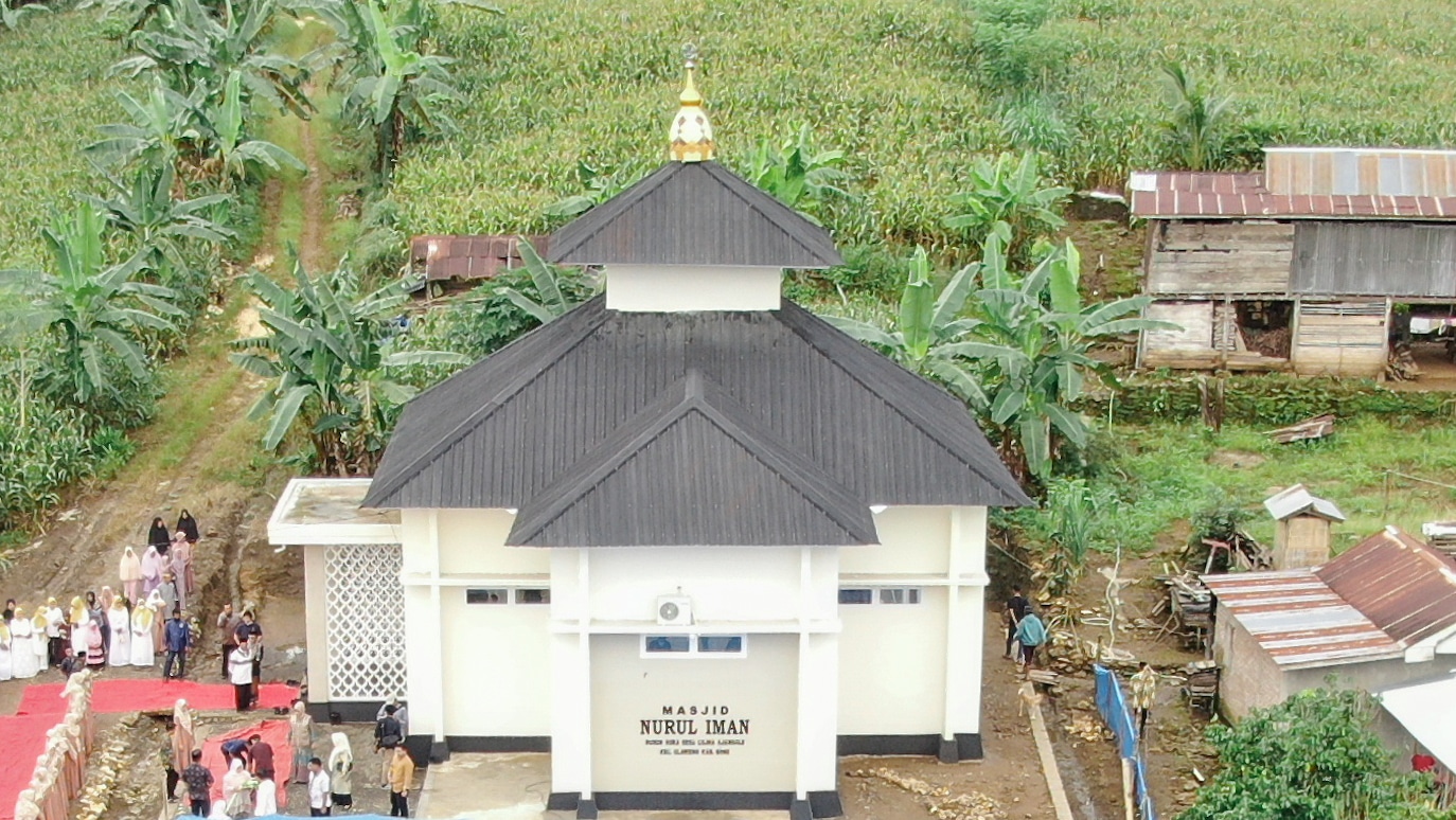 Pemprov Sulsel Kucurkan Dana Rp 400 Juta untuk Masjid Nurul Iman Bone