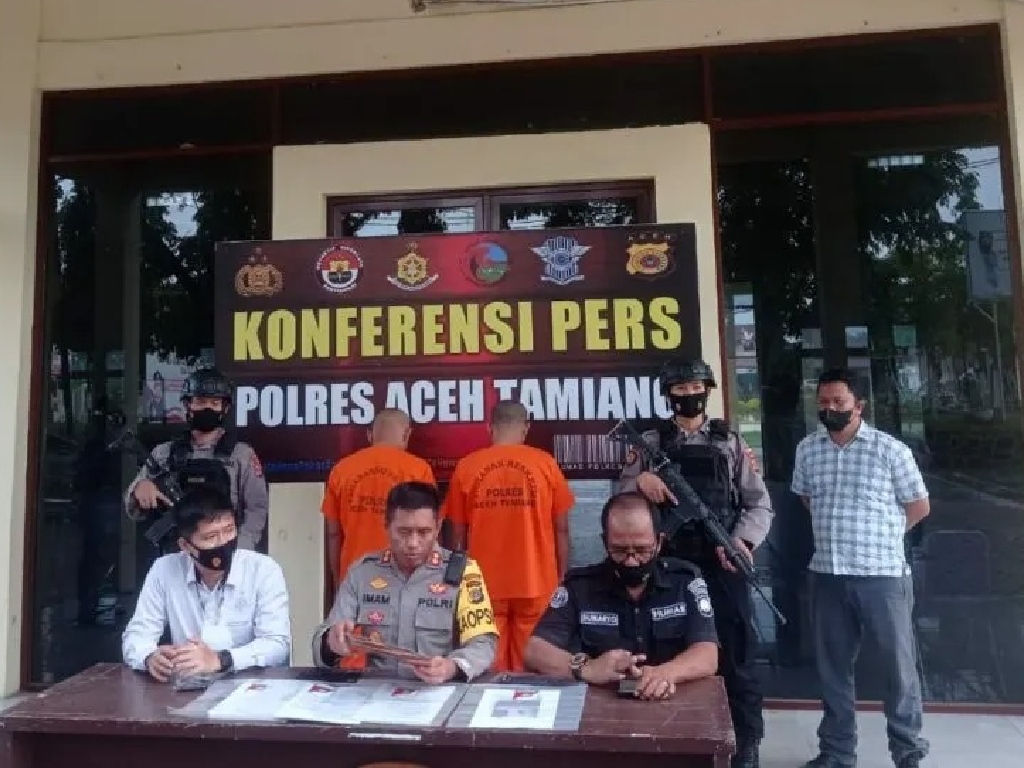 Rugikan Negara Rp 628 Juta, Mantan Kades di Aceh Ditangkap Bersama Sohibnya