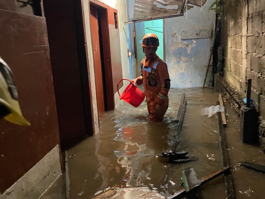 Banjir Depok, Sebanyak 57 Kepala Keluarga Berhasil Dievakuasi