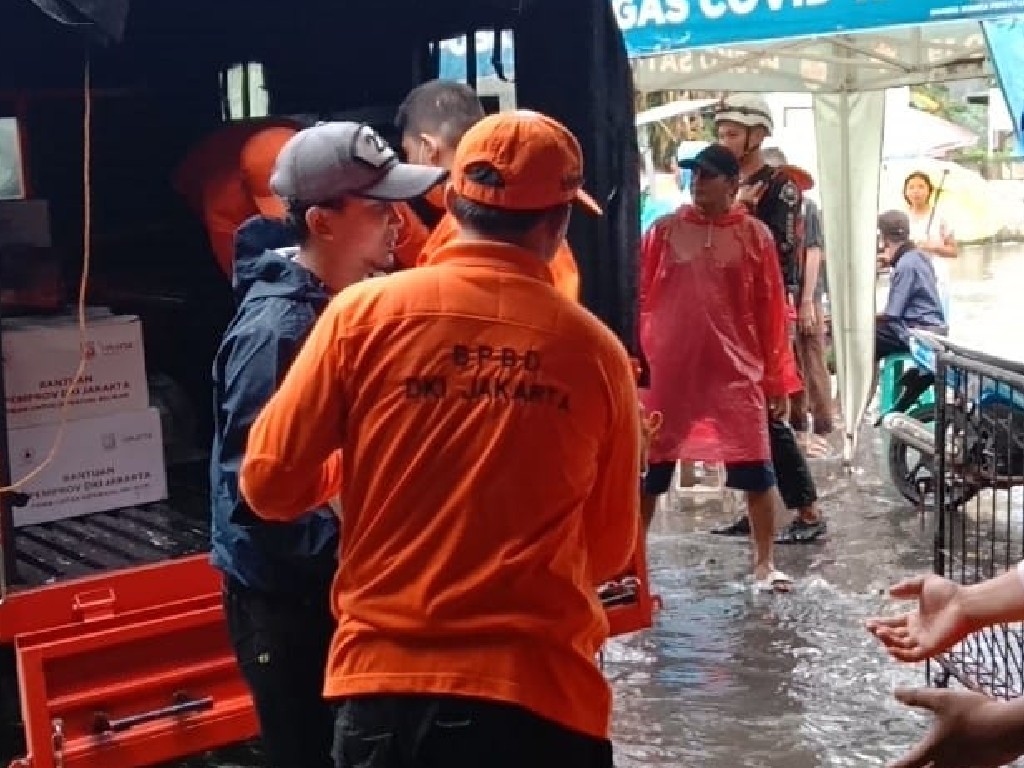 Banjir yang Merendam 14 Kecamatan di DKI Jakarta Perlahan Surut