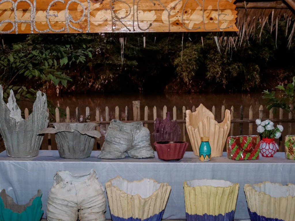 Keren, Yayasan Ini Sulap Sampah-sampah Sungai Cisadane Jadi Baju Batik