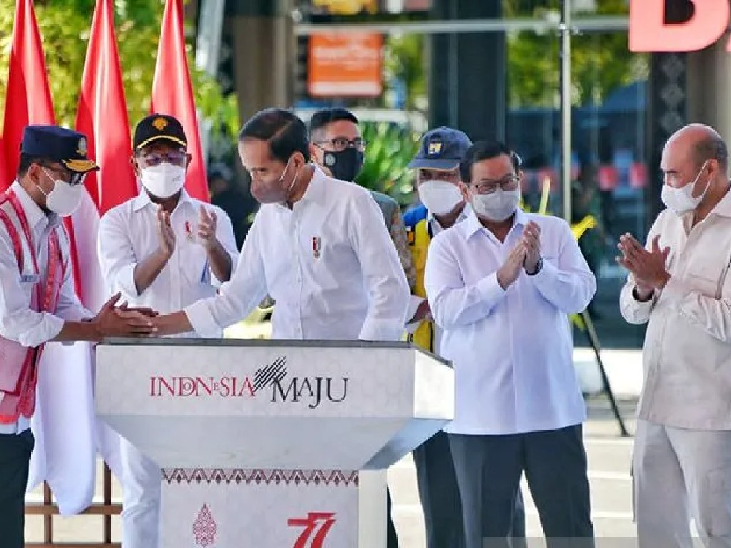 Pesan Jokowi: Wisata Labuan Bajo Harus Sejahterakan Masyarakat NTT