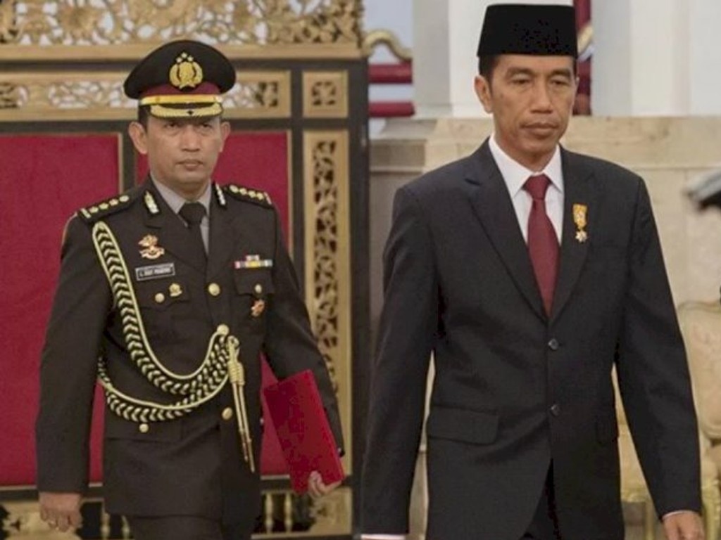 Jokowi Tiga Kali Desak Usut Tuntas Kematian Brigadir J, Risiko Kapolri Diganti Sangat Besar