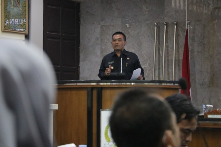 PP APBD 2021 Disetujui DPRD, Wali Kota Cirebon Apresiasi Banggar dan TAPD