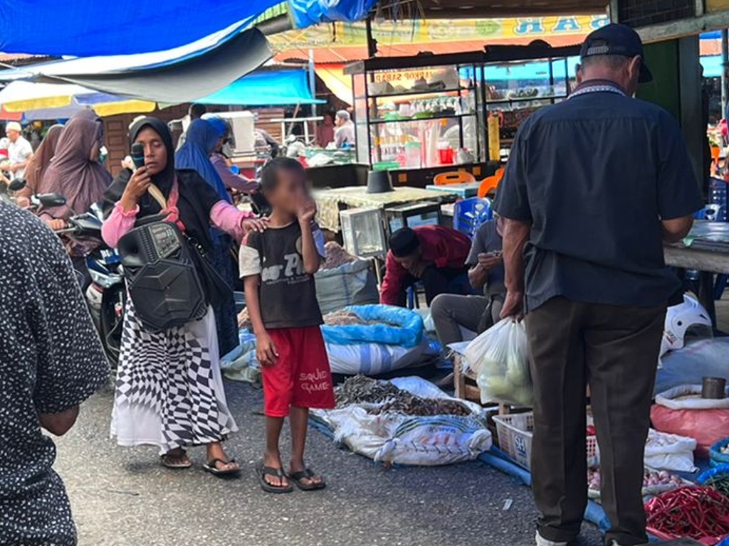 Miris, Banyak Anak Usia Dini Mengemis di Aceh Barat Daya