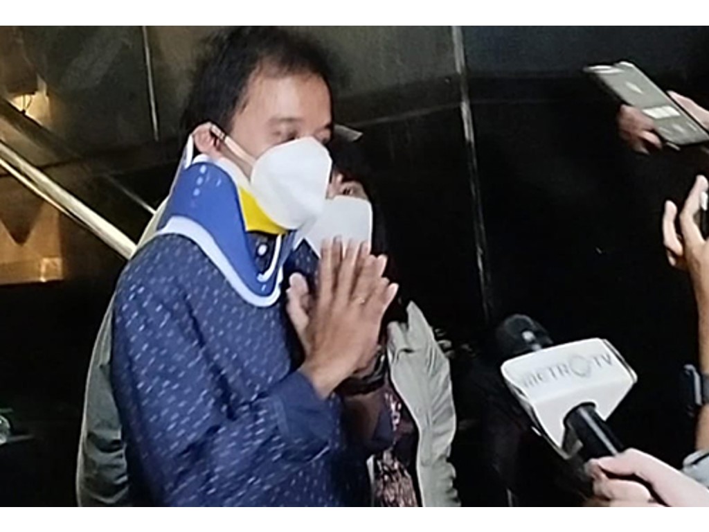 Dinyatakan Sehat, Roy Suryo Langsung Ditahan di Polda Metro Jaya
