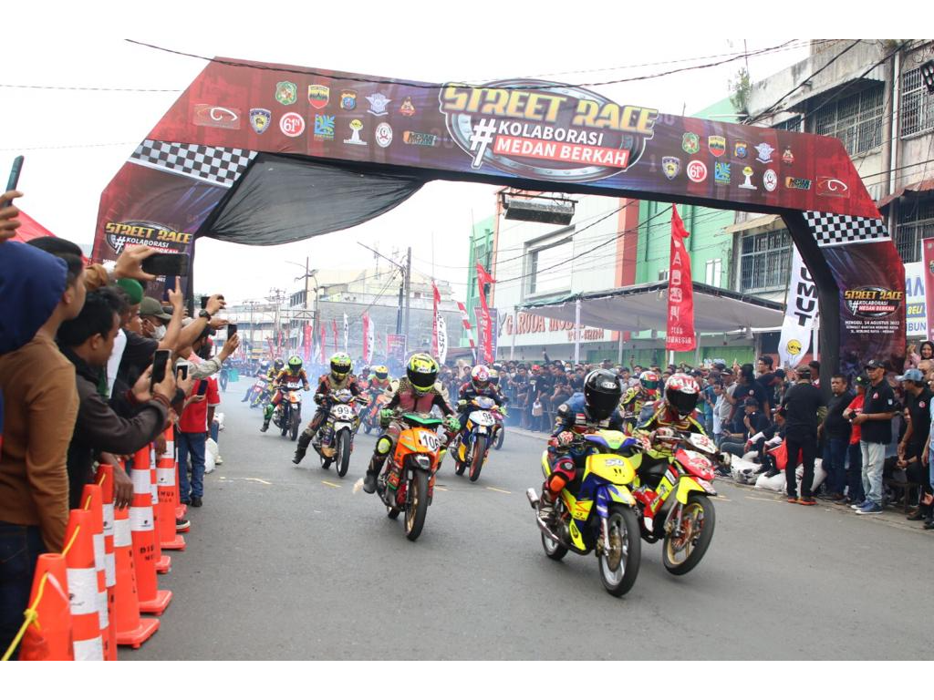 Street Race Kolaborasi Medan Berkah, Daripada Ngebut di Jalan Raya Ikut Balapan Resmi