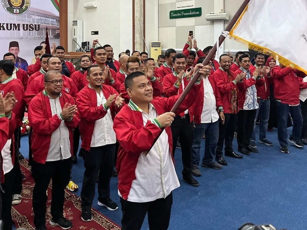Dilantik Sebagai Ketua IKA FH USU, Hasrul Benny Harahap Satukan Kekuatan Alumni
