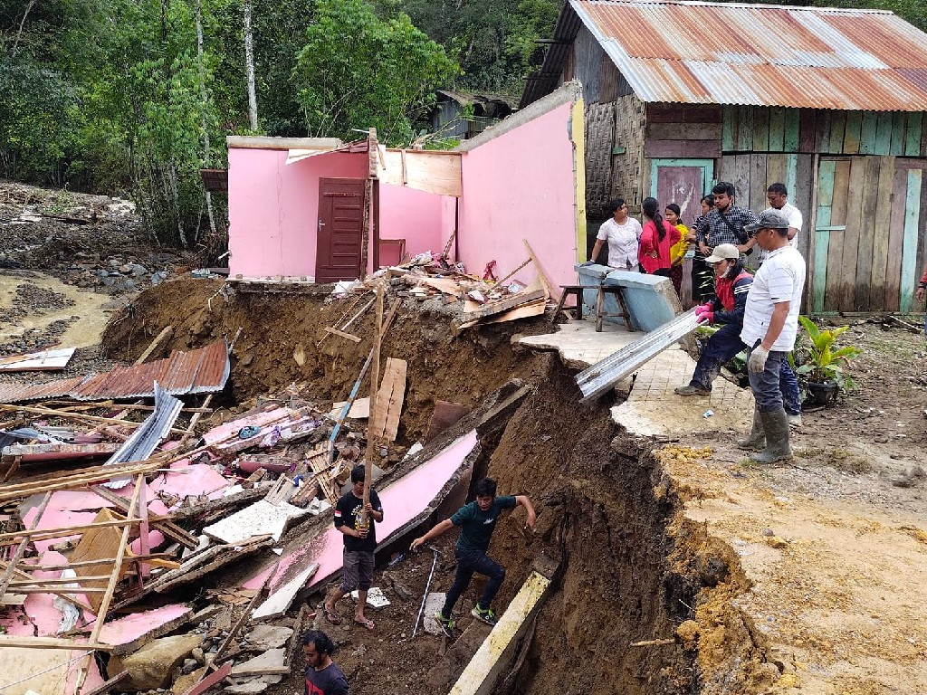 Banjir Bandang di Toba, KSPPM Ingatkan Kerusakan Hutan oleh PT TPL