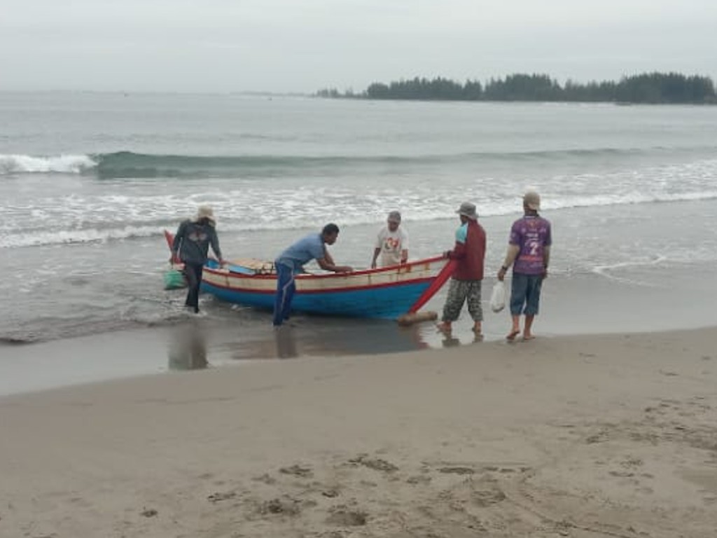 BBM Naik, Nelayan Kecil di Aceh Barat Daya Menjerit