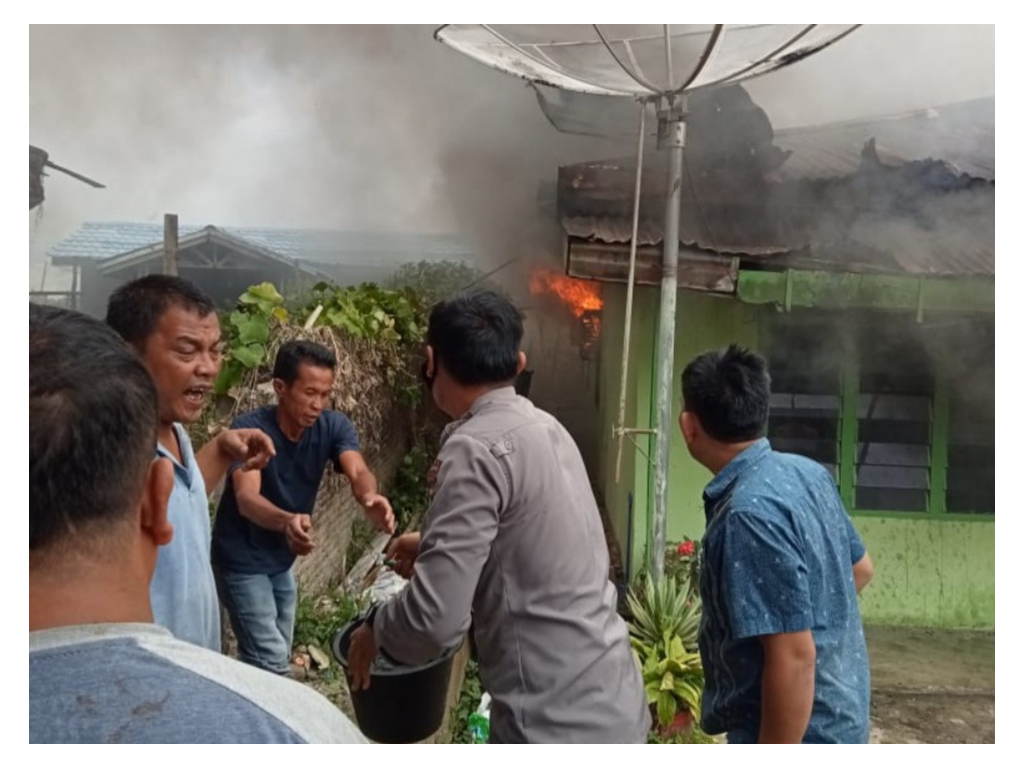 Empat Rumah Warga Tapsel Sumut Terbakar, Polisi Turun Tangan