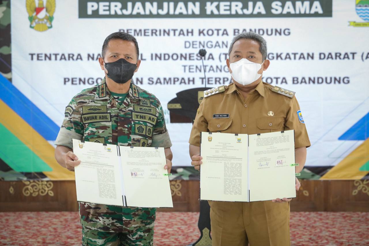 Pemkot Bandung dan TNI AD Teken Kerja Sama Pengelolaan Sampah Terpadu