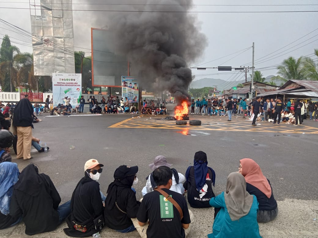 Aliansi Mahasiswa Sulbar Bakal Blokir Jalan Trans Sulawesi Hingga Tengah Malam