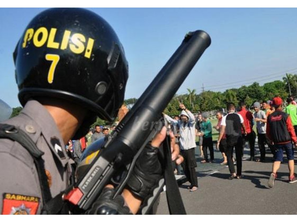 Polisi di Gorontalo Tembak Rekannya Sendiri Pakai Pelontar Gas Air Mata