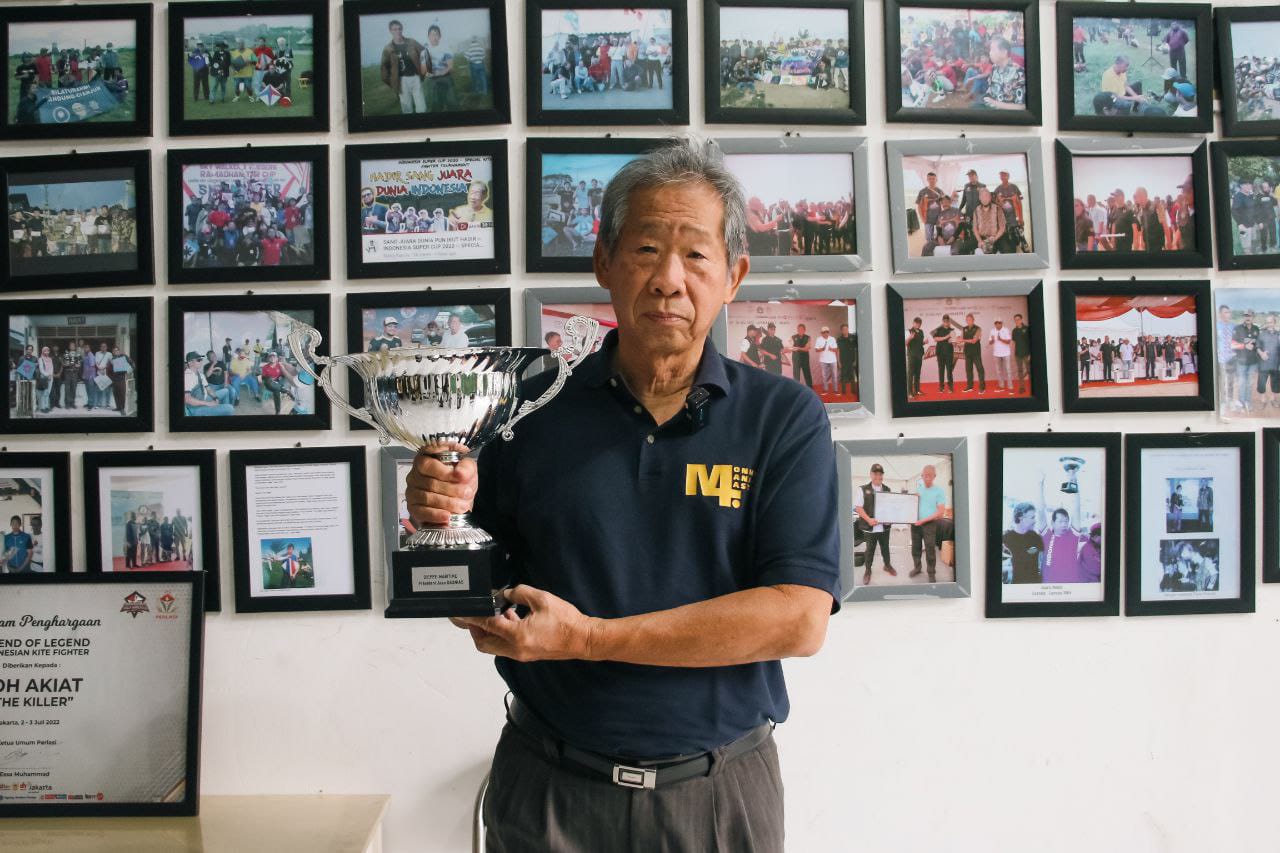 Akiat, Sang Juara Dunia Layangan dari Kota Bandung