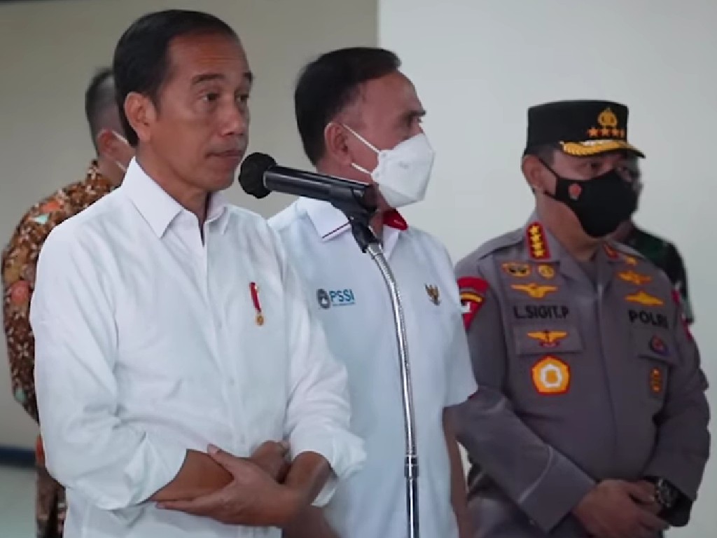 Dalami Tragedi Kanjuruhan, Jokowi Sama Sekali Tak Singgung Gas Air Mata Polisi