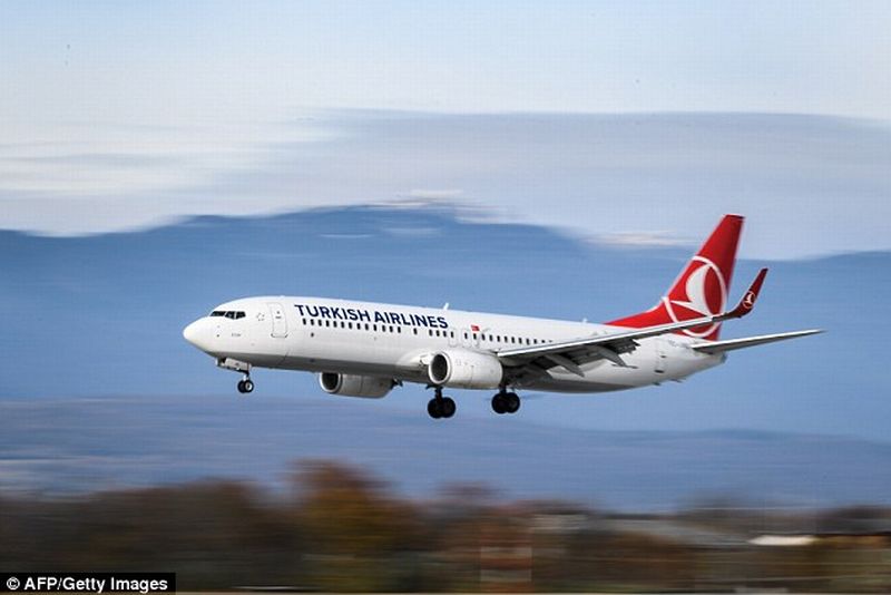 Penumpang Bikin Onar, Pesawat Turkish Airlines Mendarat Darurat di Bandara Kualanamu