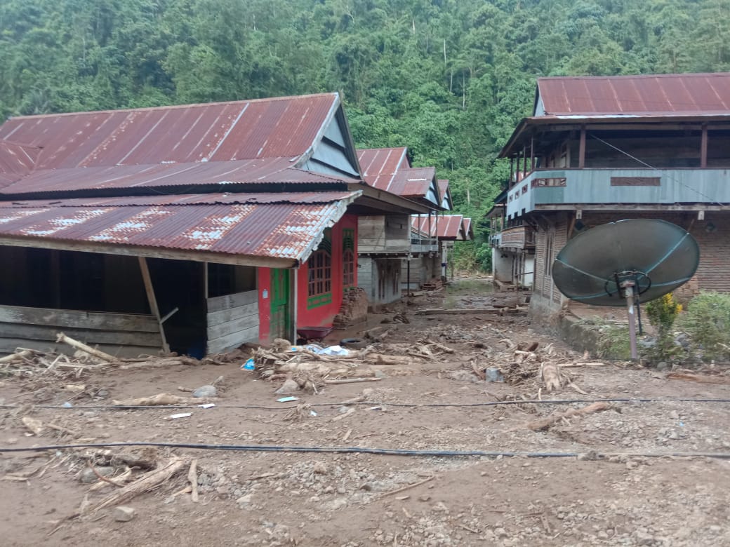 Pasca Banjir, Bupati Mamuju Harap Tak ada Warga Bertahan Kelaparan di Rumahnya