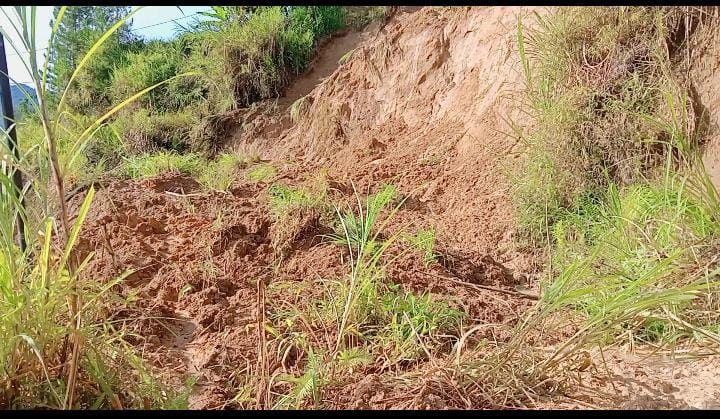 Tanah Longsor di Mamasa, Dua Desa Terisolir