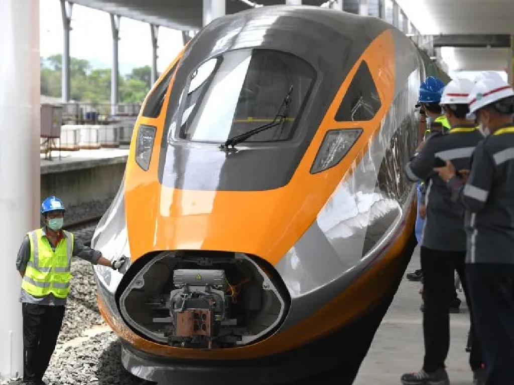 Menhub Sebut Pembangunan Kereta Cepat Jakarta-Surabaya Jadi Rencana Jangka Panjang