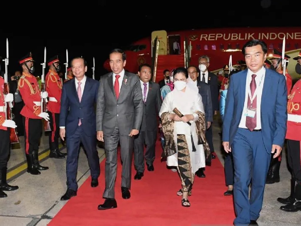 Presiden Jokowi Beraudiensi dengan Raja Kamboja Norodom Sihamoni