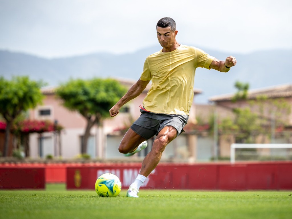 Selesai Piala Dunia, Cristiano Ronaldo Tanda Tangan Kontrak di Al Nassr