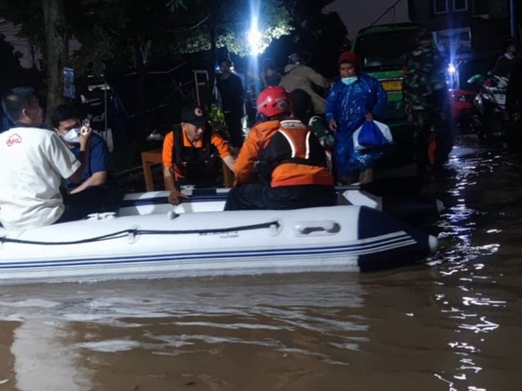 Ribuan Rumah Warga Terendam Banjir di Tangerang Selatan