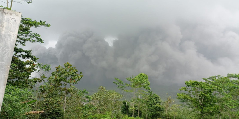 Ribuan Jiwa Mengungsi Akibat Erupsi Gunung Api Semeru