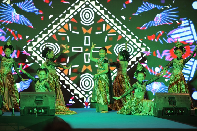 Cirebon Batik Festival, Ajak Anak Muda Cintai Produk Indonesia
