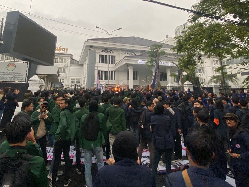 YLBHI Desak Polisi Bebaskan Massa Aksi Tolak KUHP di Bandung