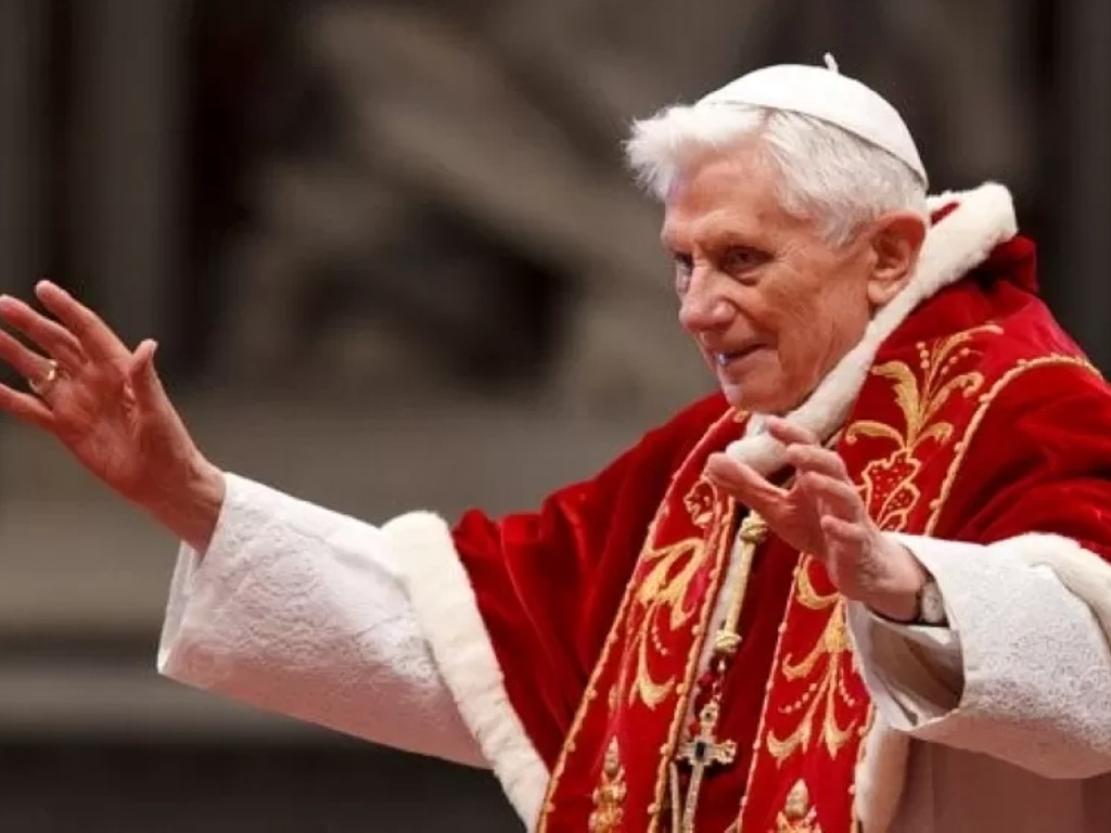 Kabar Duka: Paus, Benediktus XVI Meninggal Dunia
