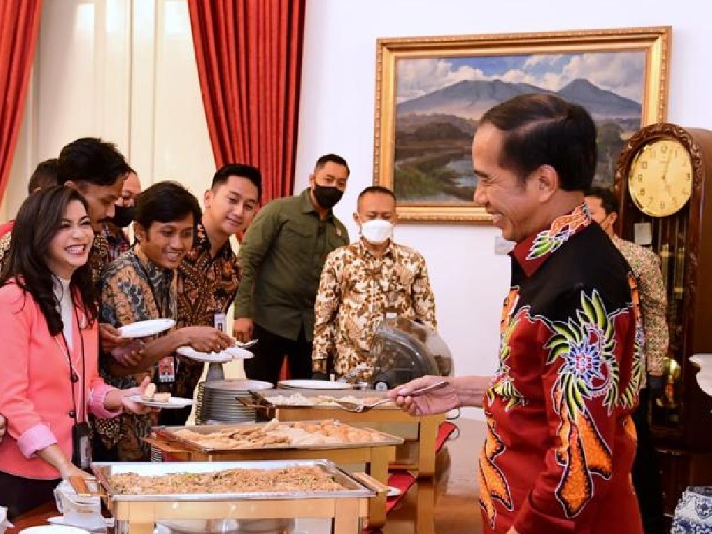 Jokowi Klaim Angka Pengangguran dan Kemiskinan Menurun
