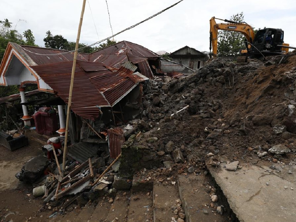 Ini Daftar Bangunan Rusak Akibat Tanah Longsor dan Banjir Manado