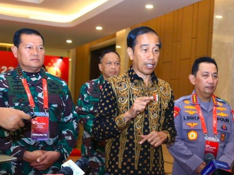 Jokowi Ingatkan TNI dan Polri Tidak Terlibat Politik Praktis