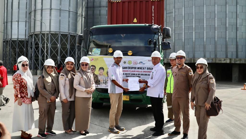 Karantina Pertanian Makassar Lepas Ekspor 260 Ton Dedak Gandum asal Sulsel ke Tiongkok