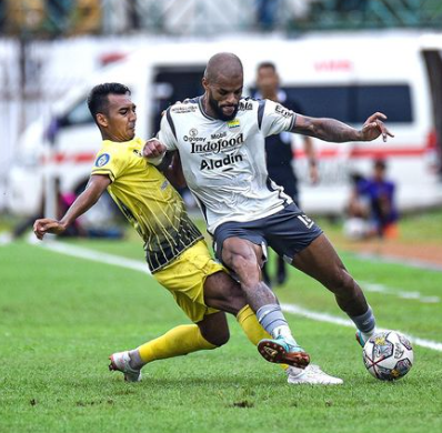 Persib Bandung Ditaklukkan Barito Putera, PSM Makassar Nyaman di Puncak Klasmen