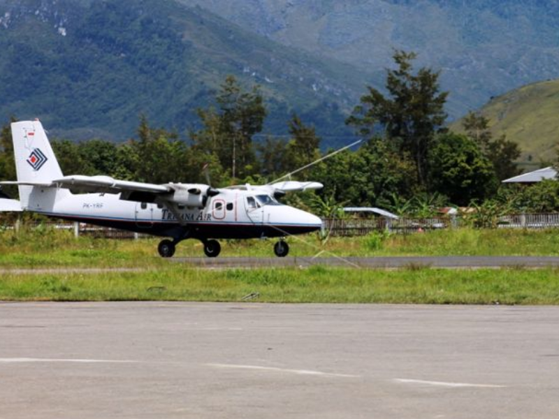 Penembakan Pesawat Trigana Air di Bandara Nop Goliat Dekai Papua