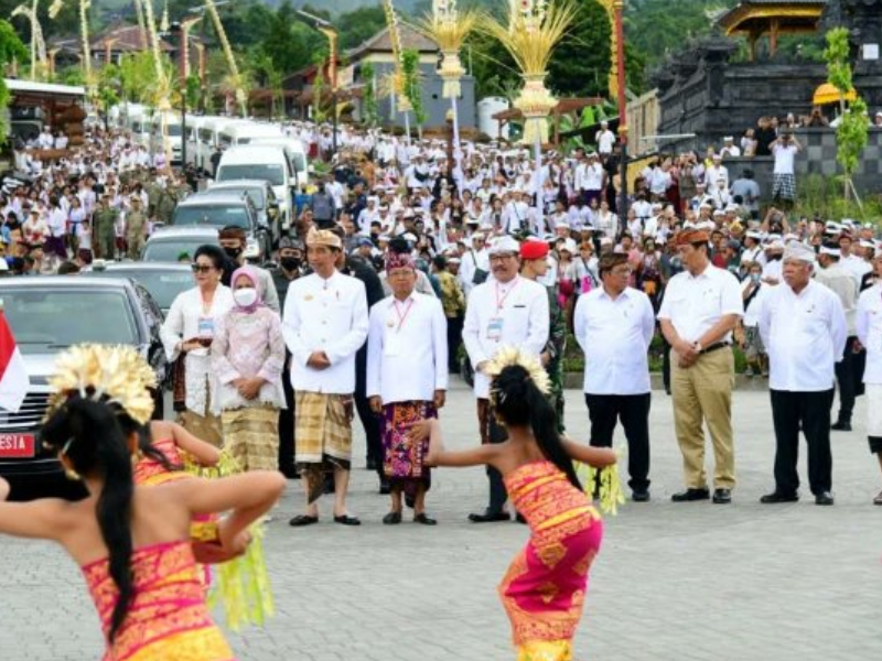Di Labuan Bajo, Jokowi: Tengok Kanan Tengok Kiri Semuanya Indah