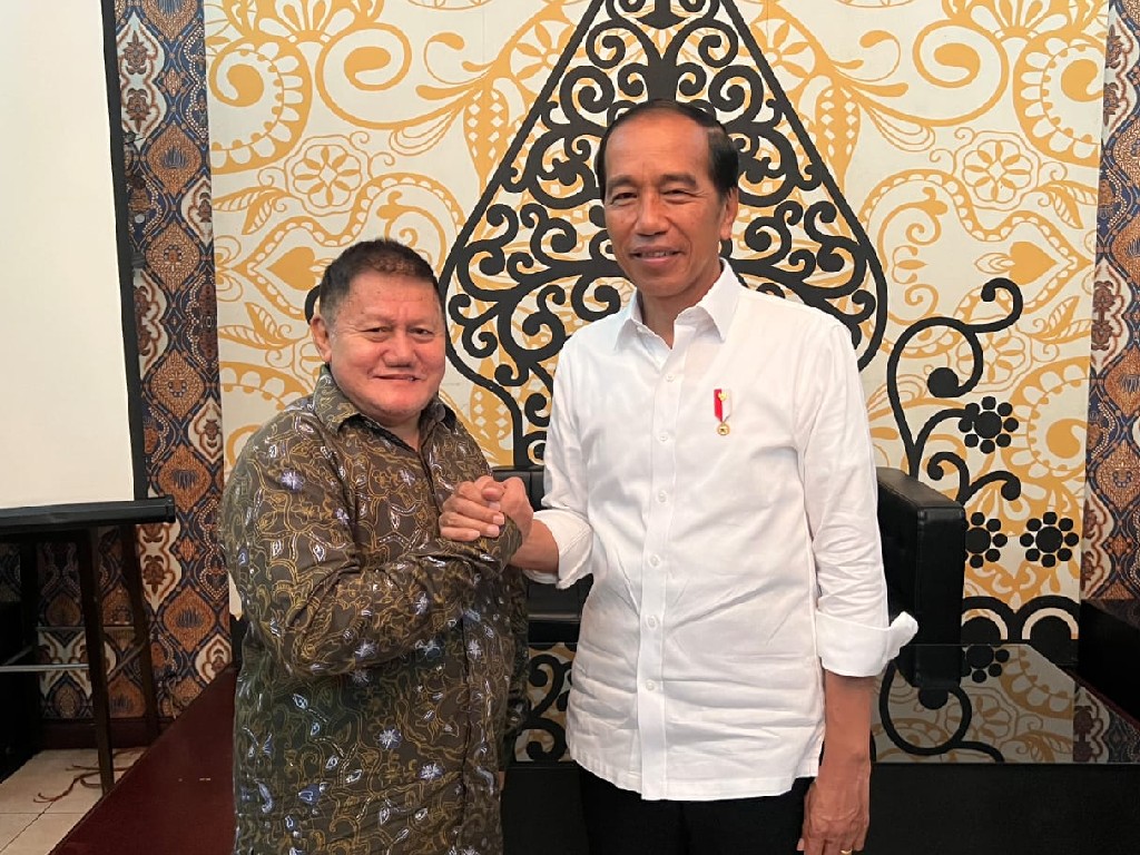Ketum Pernusa Ungkap Pertemuan Relawan dengan Jokowi: Tidak Bahas Figur Capres 2024