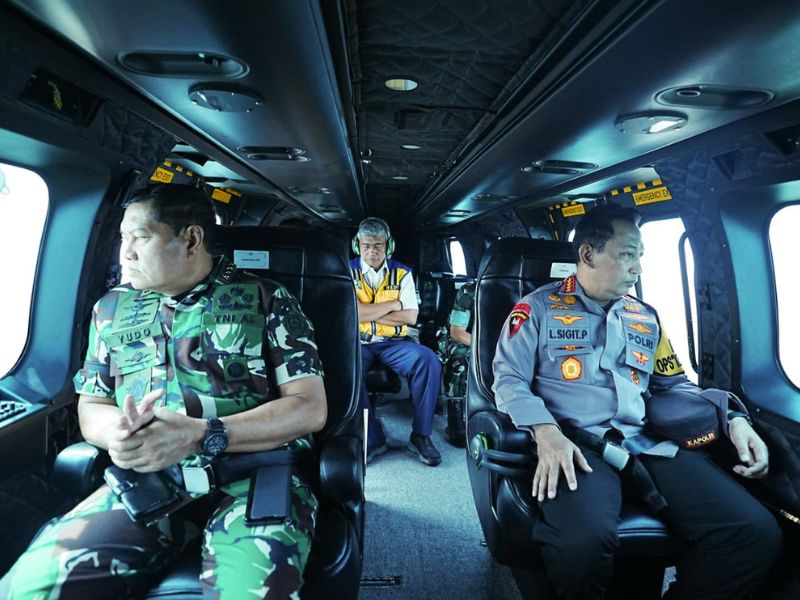 Kapolri dan Panglima TNI Monitor Arus Mudik dari Helikopter