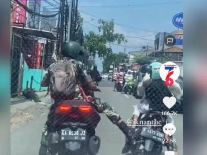 Ditangkap, Prajurit TNI yang Menendang Motor Ibu-Ibu di Jalan Raya