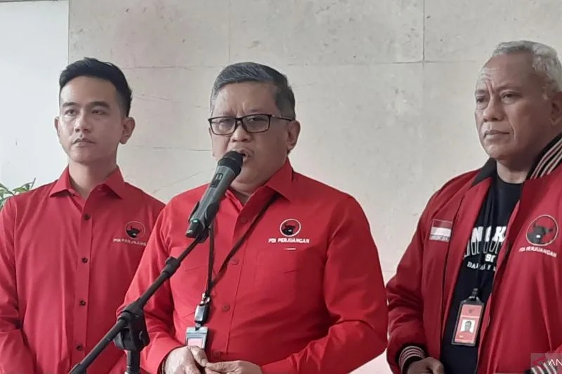 Usai Bahas Pertemuan dengan Prabowo, Hasto Bilang Gibran Dapat Tugas Baru dari PDIP
