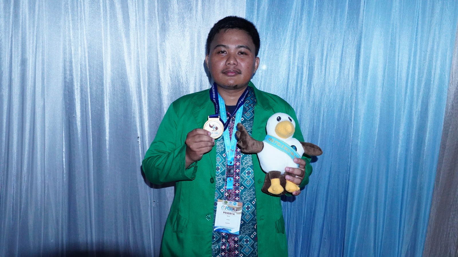 Mahasiswa Prodi Matematika UIN Alauddin Makassar Raih Medali Emas di OASE PTKI II