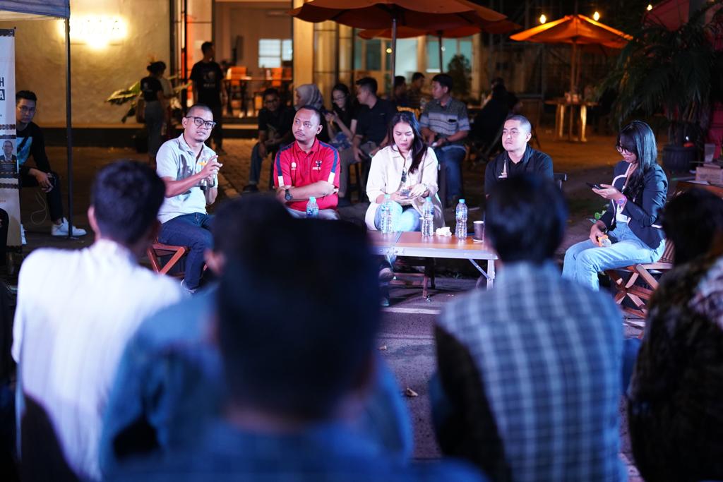 Malming di Senayan, Politisi Muda Ini Asyik Dialog dengan Millenial dan Gen Z