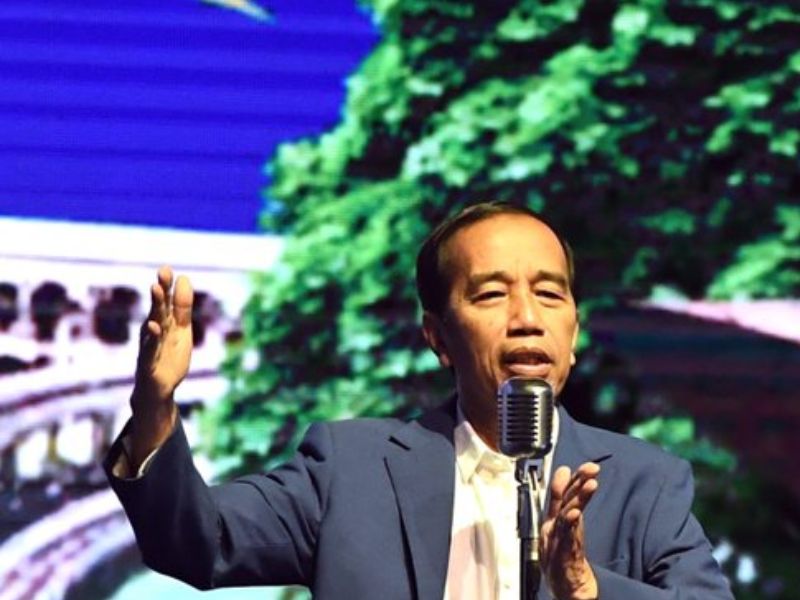 Malam Nonton Bola di GBK, Paginya Jokowi Terbang ke Nusa Tenggara Barat