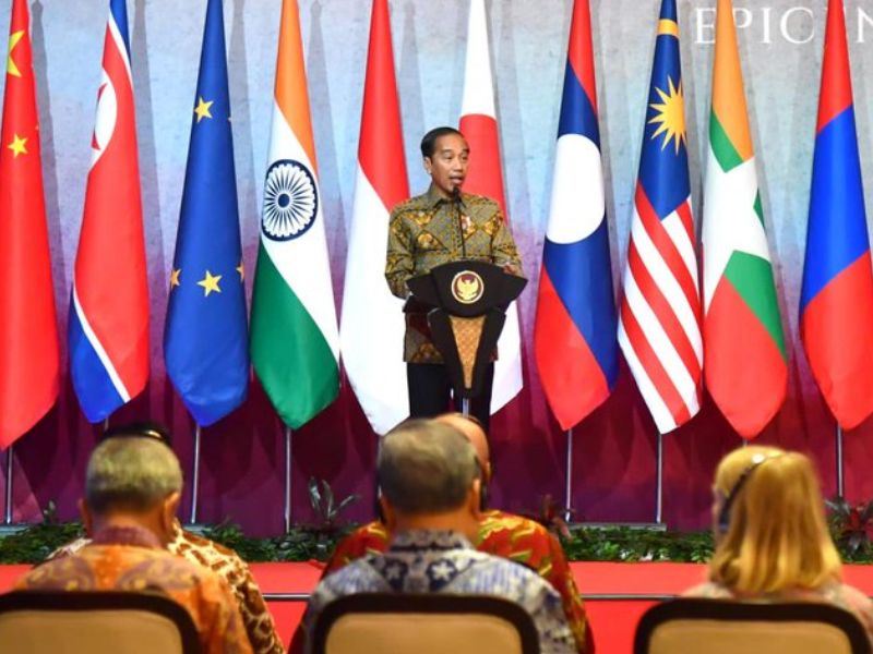 Kepada Menlu Se-ASEAN, Jokowi Sampaikan Bagaimana Menang Tanpo Ngasorake