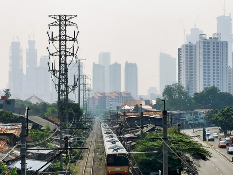 Kualitas Udara Jabodetabek Buruk, Jokowi Perintahkan Rekayasa Cuaca