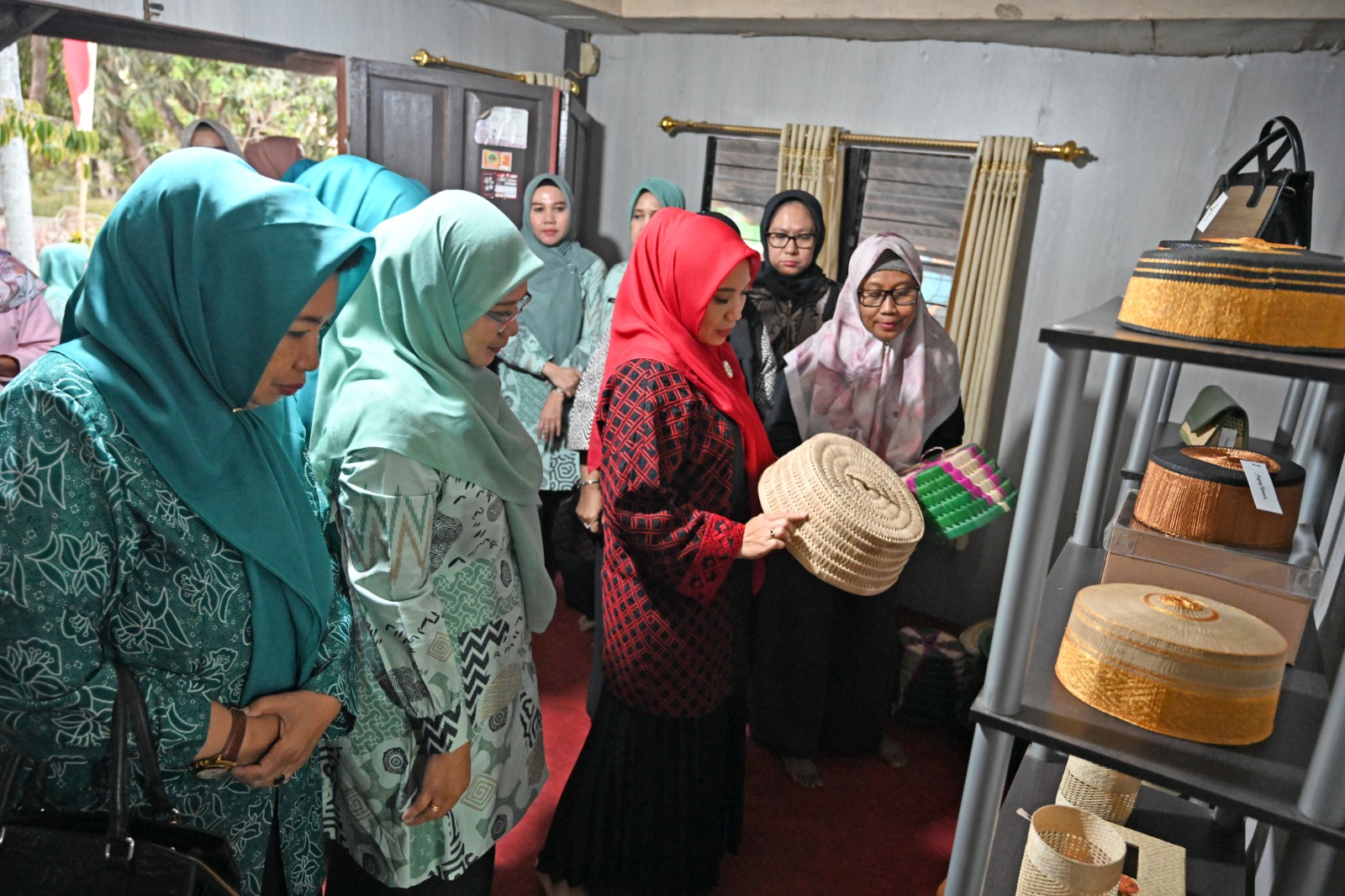 Selama Dua Hari, Sofha Marwah Kunker Monitoring Program Dekranasda di Tiga Kabupaten