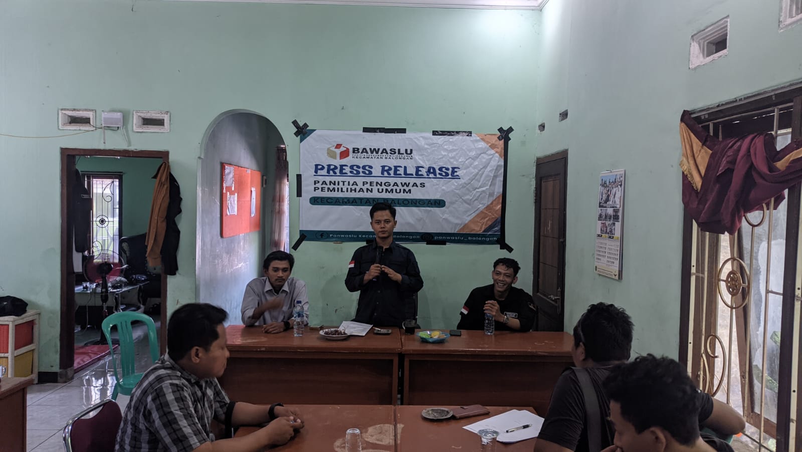 Panwaslu Kecamatan Balongan Lakukan Pengawasan Penyaluran Logistik Pemilu